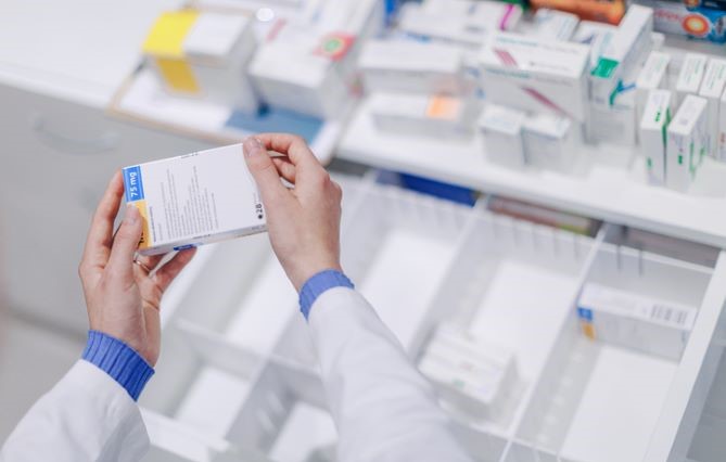 Pénurie de médicaments, les laboratoires plus que jamais sous pression